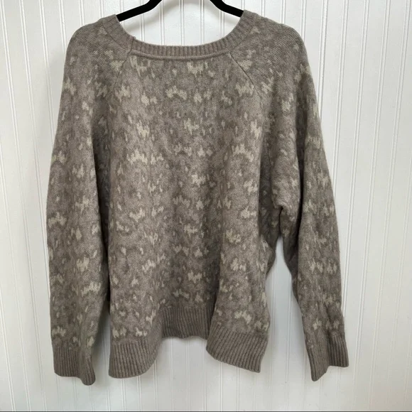 Athleta 982835 Hawthorn Animal Print Merino Wool Crewneck Sweater Size 1X - Picture 3 of 7